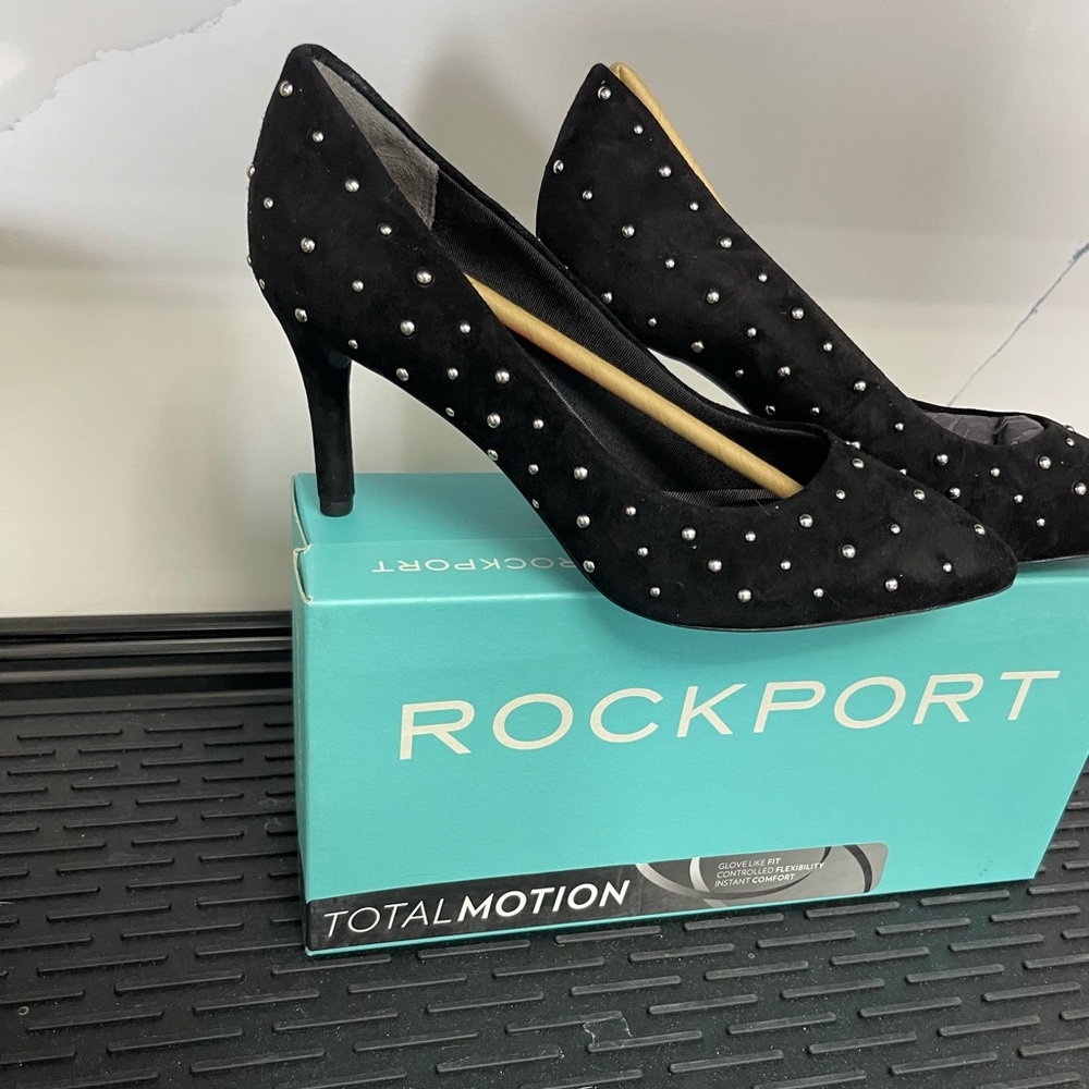 ROCKPORT 75mm Total Motion Women’s Pump Sz 6M Black Kid Suede Stud NIB - Picture 5 of 13